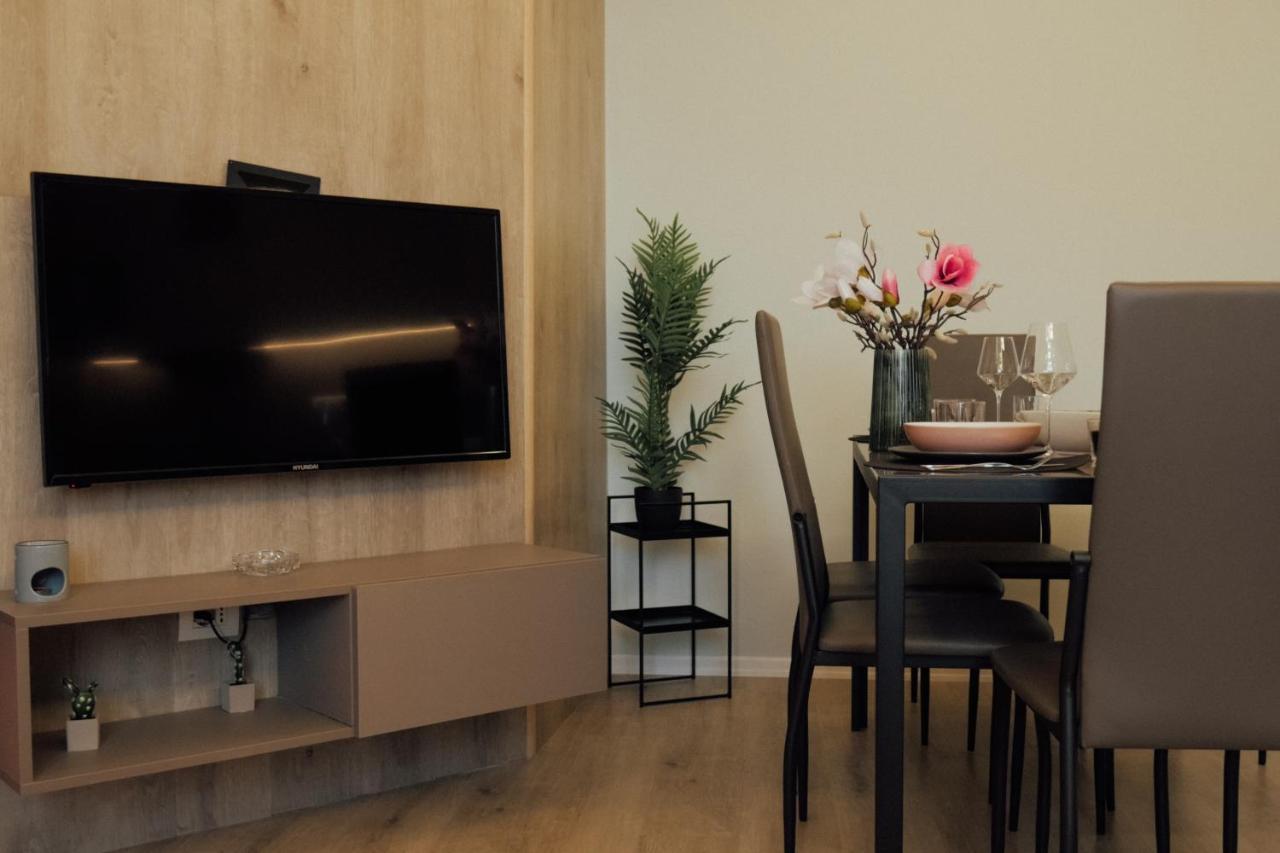 Newly Renovated Apartment Тирана Екстериор снимка