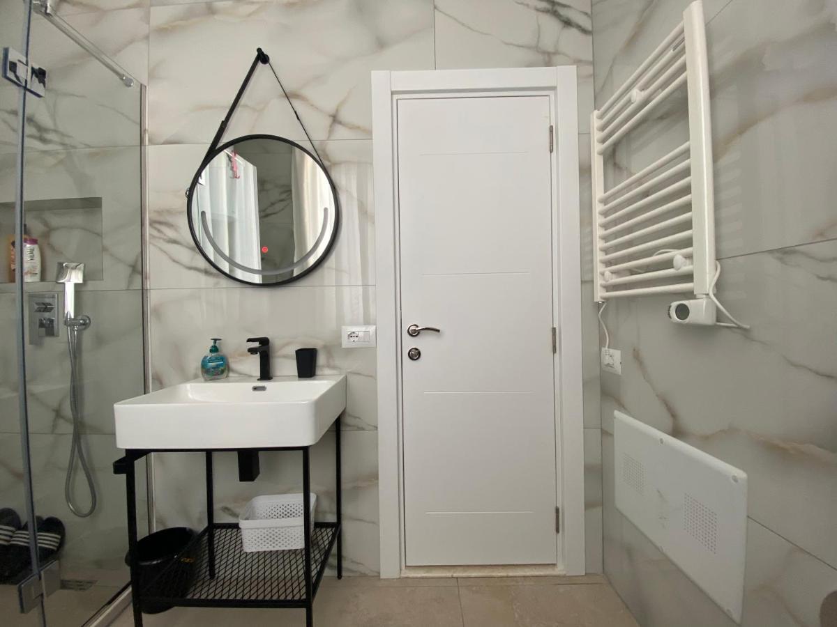 Newly Renovated Apartment Тирана Екстериор снимка